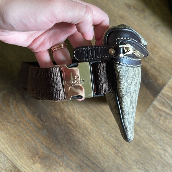 GUCCI Fanny Pack - Picture 7 of 11